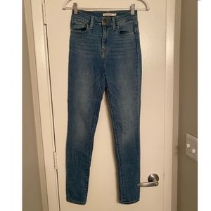 Levi’s 721 high rise skinny jeans - size 26